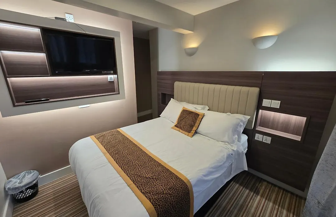 Double Bedroom Studios-1